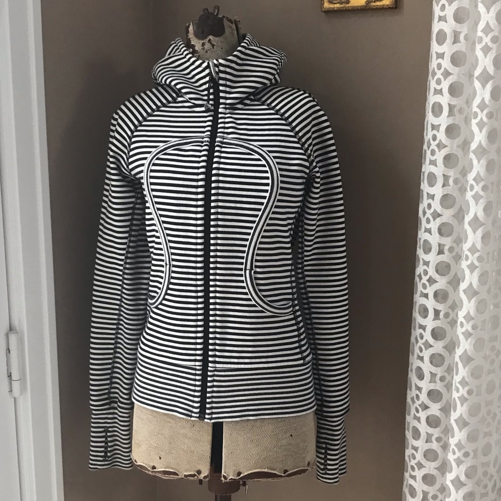 Lululemon Scuba Hoodie - Size 4